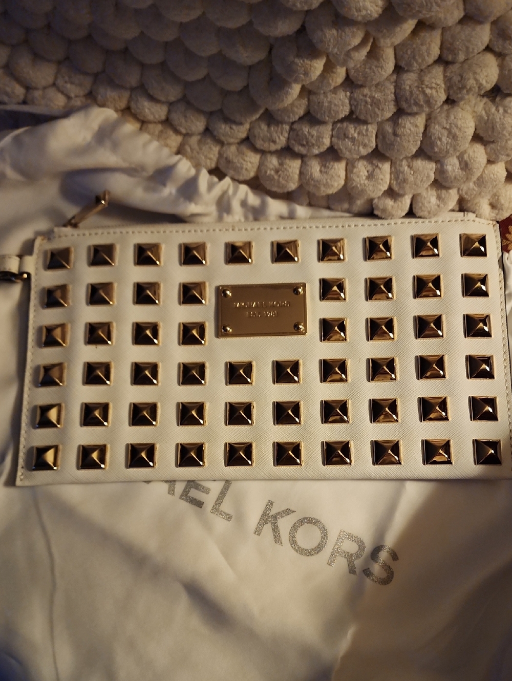 NWOT Michael Kors White Leather Wristlet Clutch with Gold Pyramid Studs